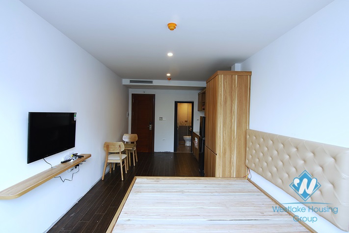 Lake view studio for rent in Tran Vu, Truc Bach area